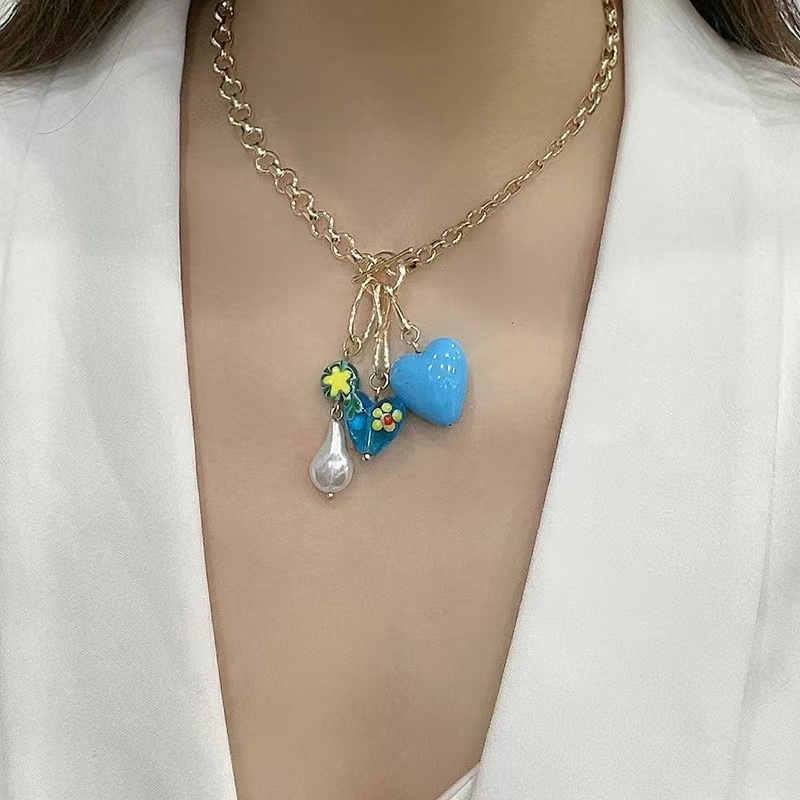 European and n fashion personality peach heart colored glass y-shaped necklace