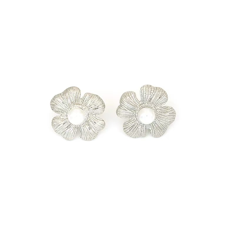 Silver petal shaped inlaid pearl stainless steel earrings