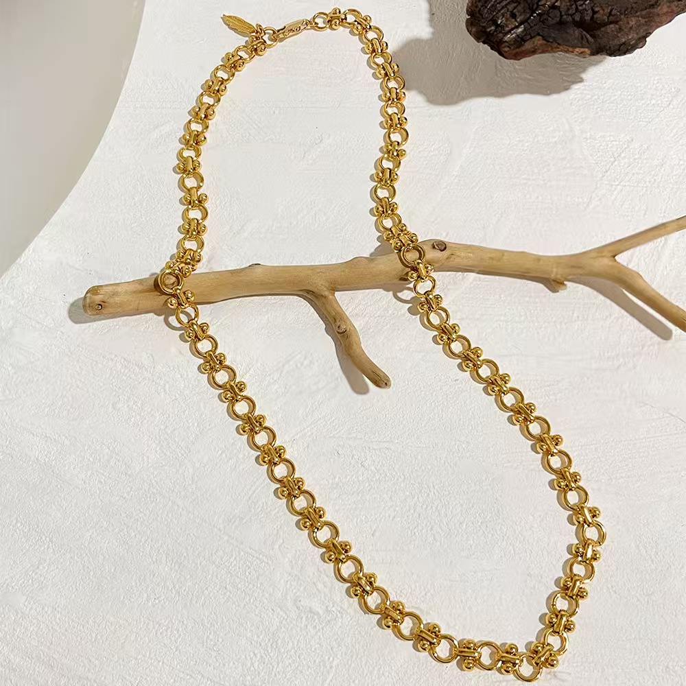 Fashionable European and American cool style stainless steel high-end handmade necklace